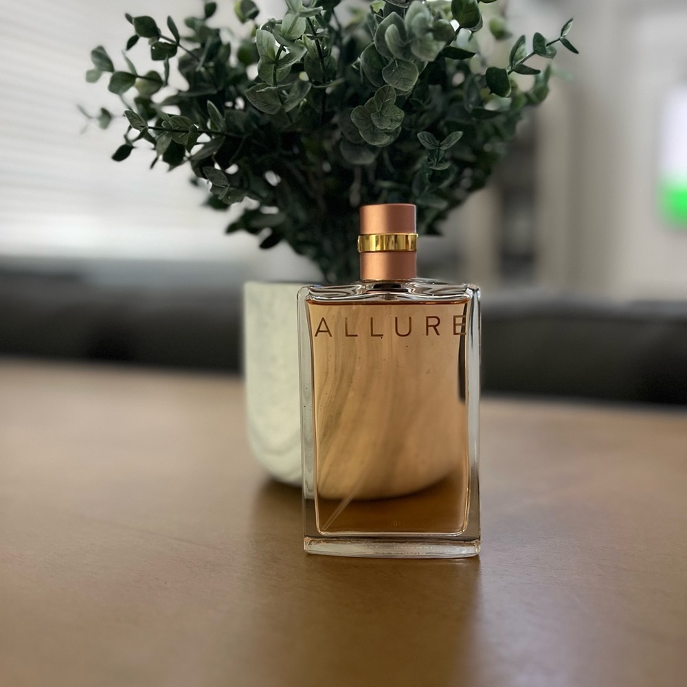 ✨ CHANEL ALLURE Eau de Parfum Spray